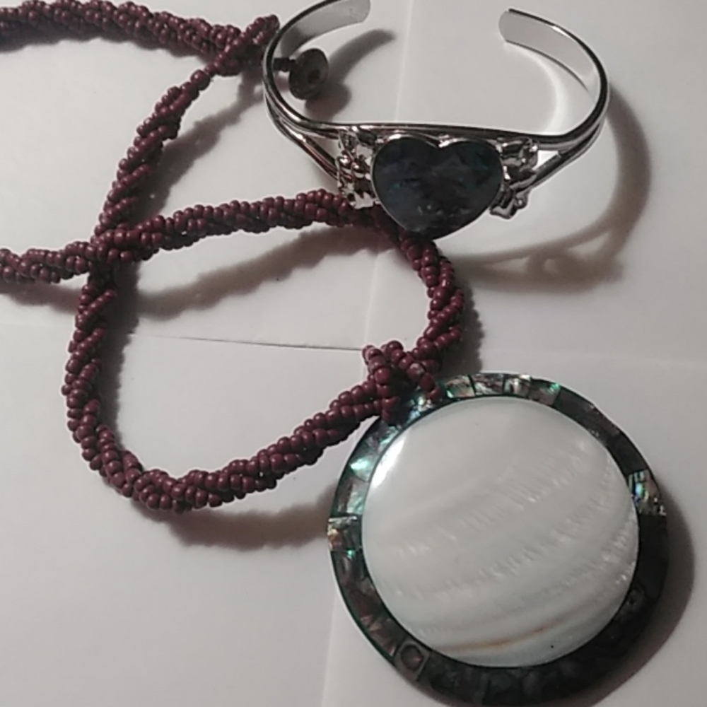 Beaded Mother of Pearl & Abolone pendant necklace